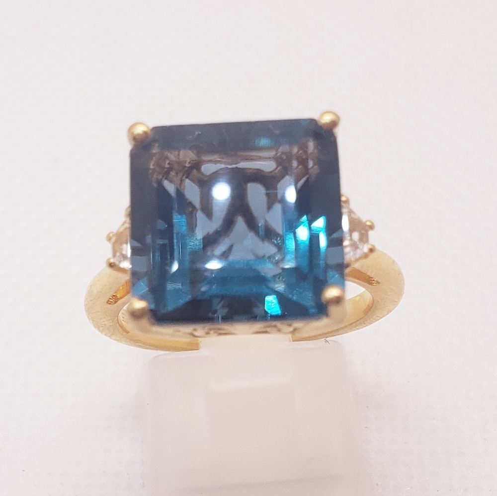 SOLD Rare Asscher Cut Dean Teal Fluorite and White Topaz Ring - Picture 8 of 11